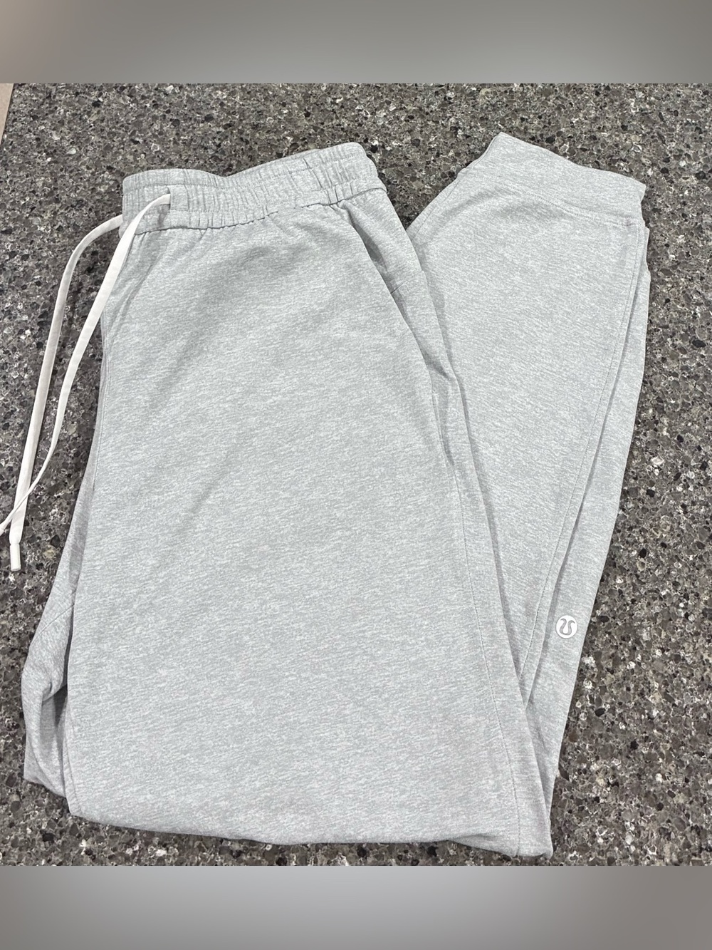 Womens LULULEMON Gray Jogger Sweatpants, sz 6